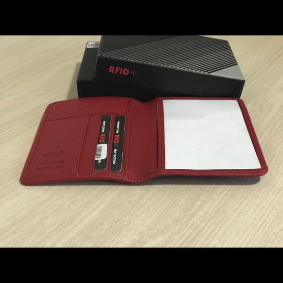 PASSPORT holder🌹 - Picture 4 of 9